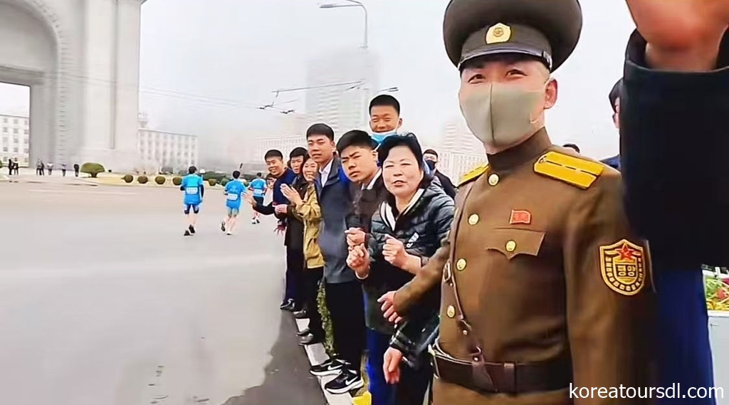 あなたも平壌を走ってみませんか？（写真2点・朝鮮体育省提供）